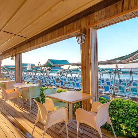 Sun Heaven Family & Готель