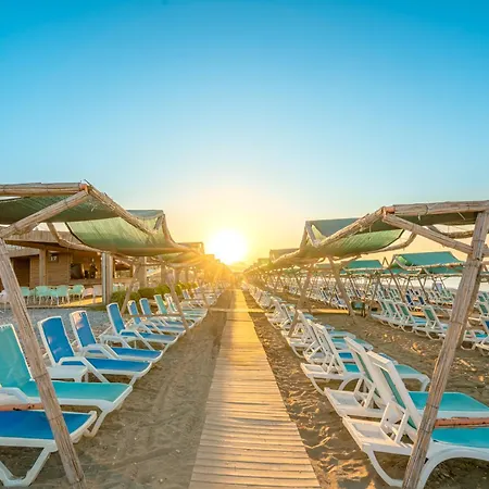 Готель Sun Heaven Family &