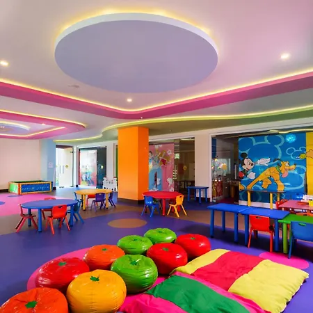 Sun Heaven Family & Готель Аланія